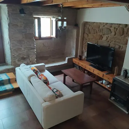 Casa De Piedra Acogedora A 2 Minutos De La Playa * לקסה