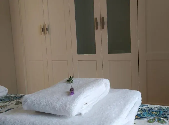 Casa De Piedra Acogedora A 2 Minutos De La Playa بيت للعطل لاتشي